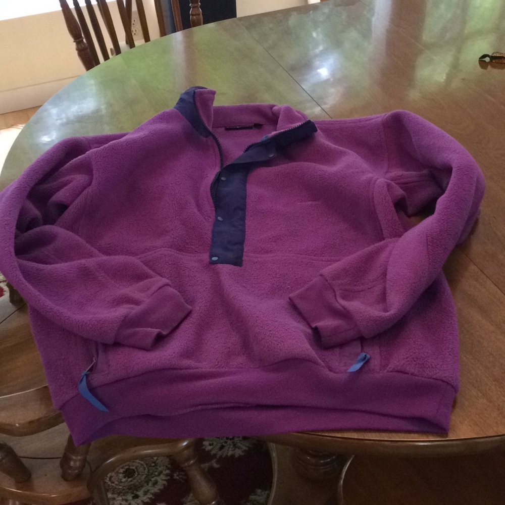 Men's large Patagonia pullover